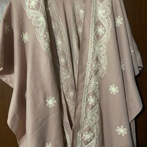 New Rose embroidered pink kimono